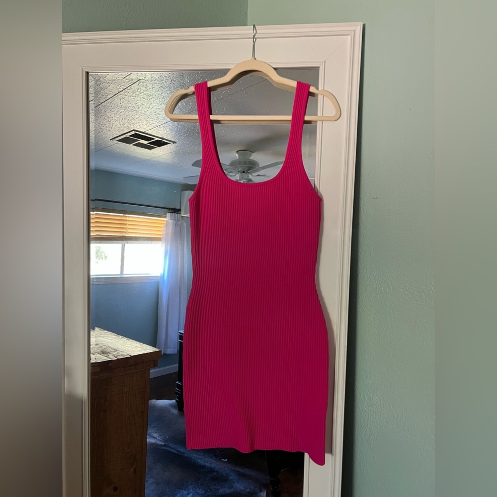 VICI ribbed hot pink dress m/l brand new
